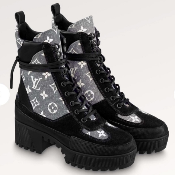 ‼️SOLD‼️Louis Vuitton Lace Up Boots - Picture 2 of 12